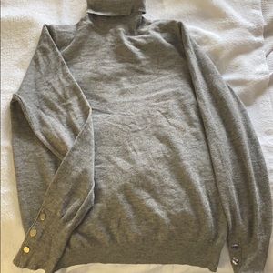 I never wear it. I normally live in Hawaii